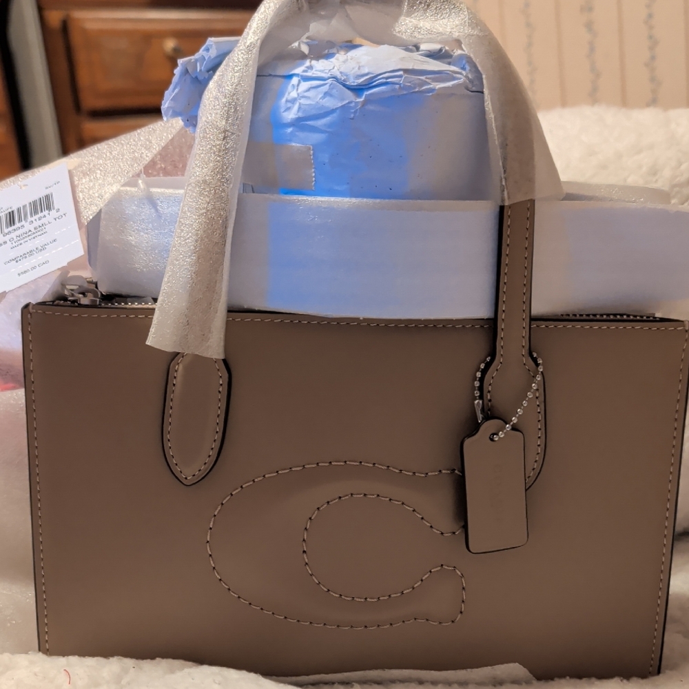 Elegant Tan Handbag
